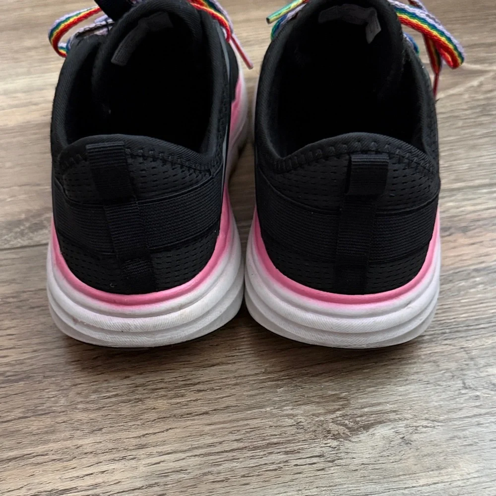 GIRLS Walmart tennis shoes!